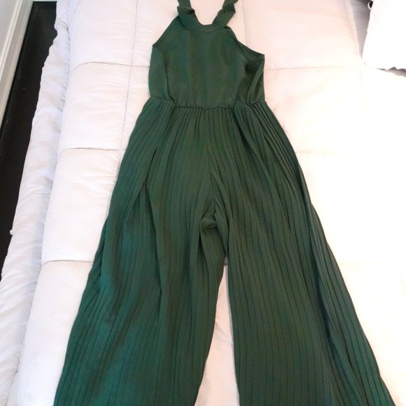 Emerald Green Halter Flare Jumpsuit - SHEIN Medium